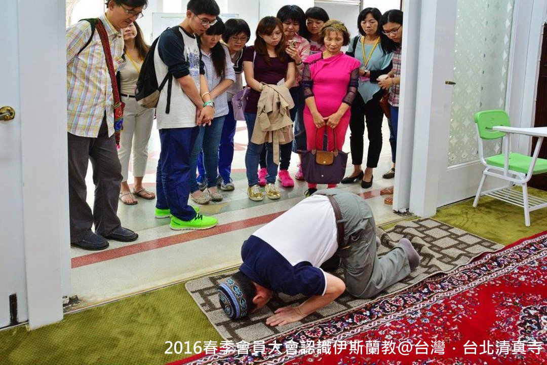 只是帶外國會員在家附近茶園騎 Ubike,他就哇哇哇,讚嘆不已!!
